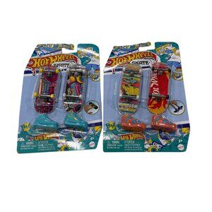 Hot Wheels Skate Fingerboards 2-Pack With Shoes Cool Cassette & Sinca Boards Kid